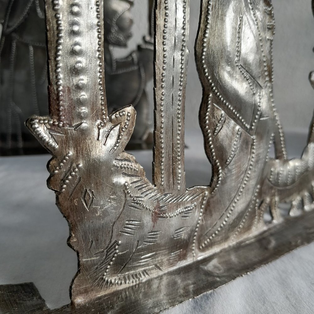 Unique Metal Nativity Set 3 Piece Freestanding 9x10 inch each - Picture 8 of 10